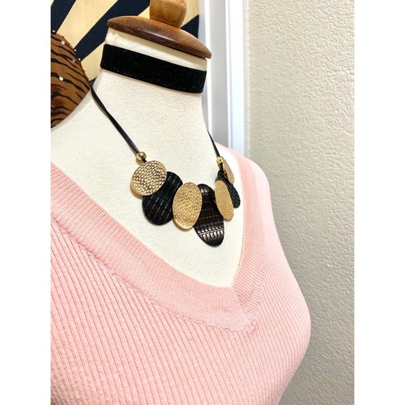 π Stylish art bubble necklace - Picture 2 of 5